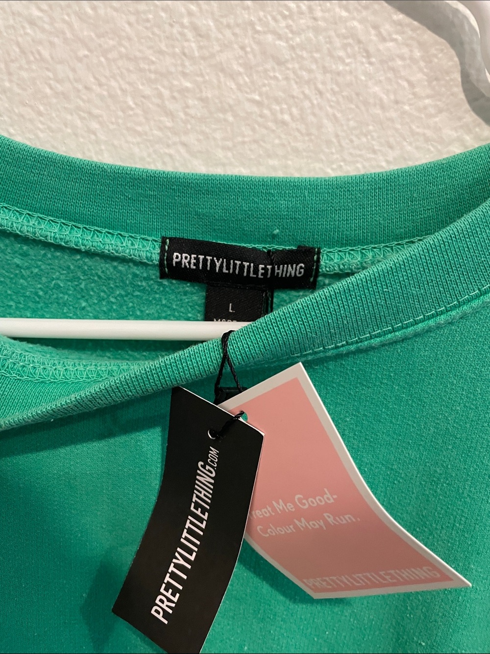 PrettyLittleThing Turquoise Crewneck Sweatshirt with Pink Tag - Picture 2 of 3